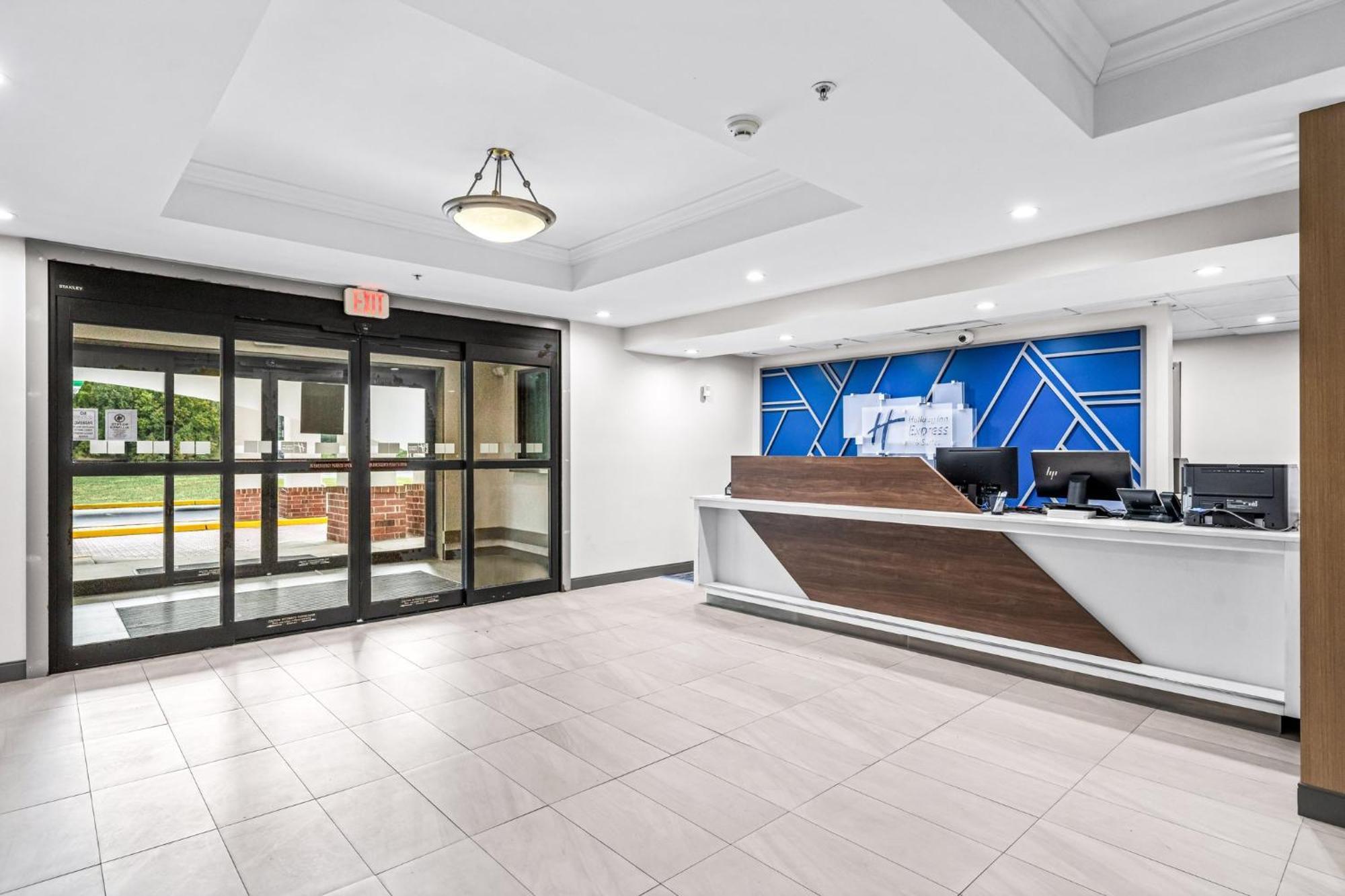 Holiday Inn Express & Suites Carneys Point - Pennsville By Ihg Экстерьер фото