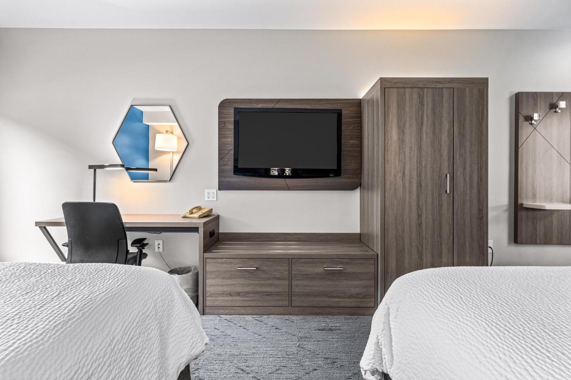 Holiday Inn Express & Suites Carneys Point - Pennsville By Ihg Экстерьер фото