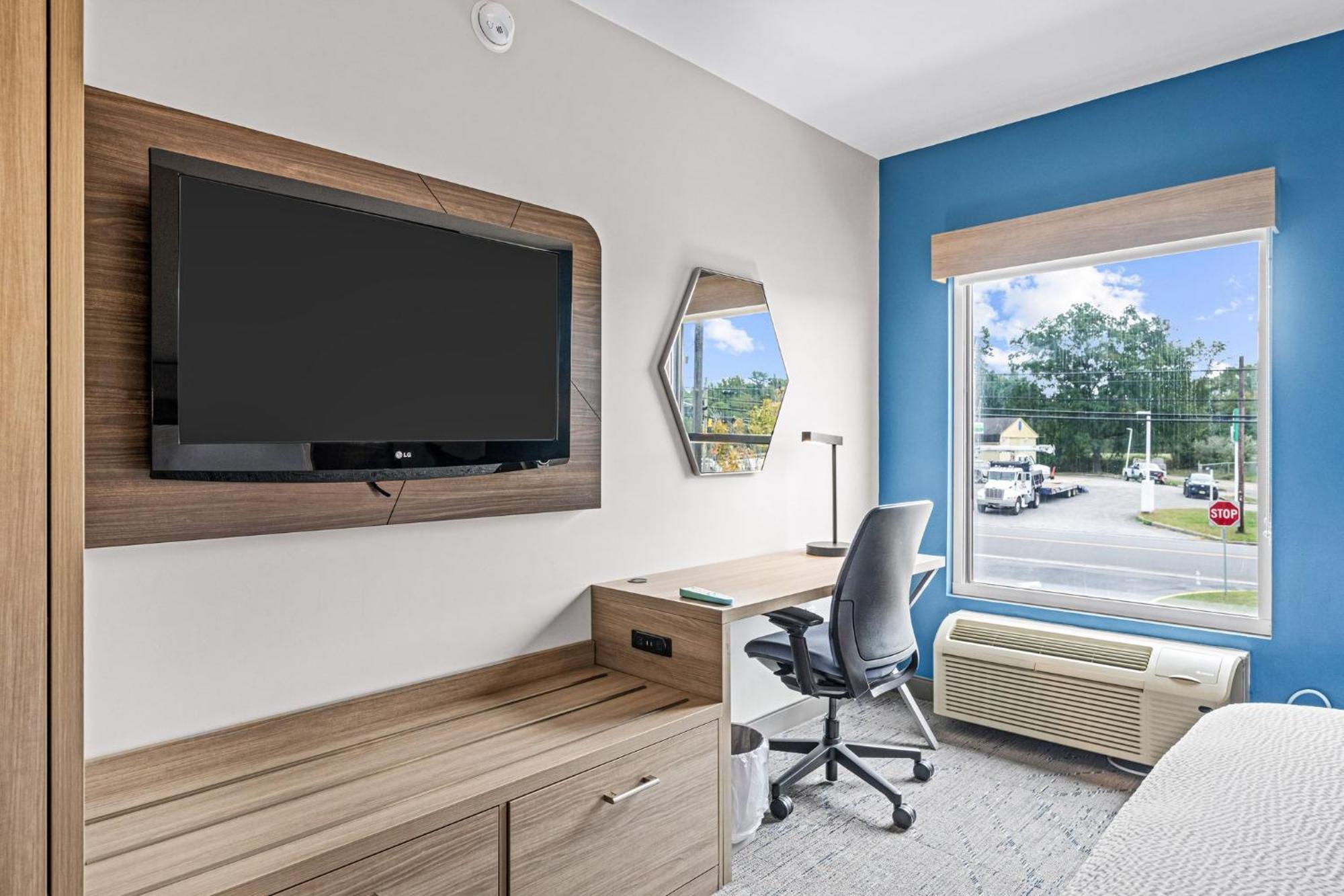 Holiday Inn Express & Suites Carneys Point - Pennsville By Ihg Экстерьер фото