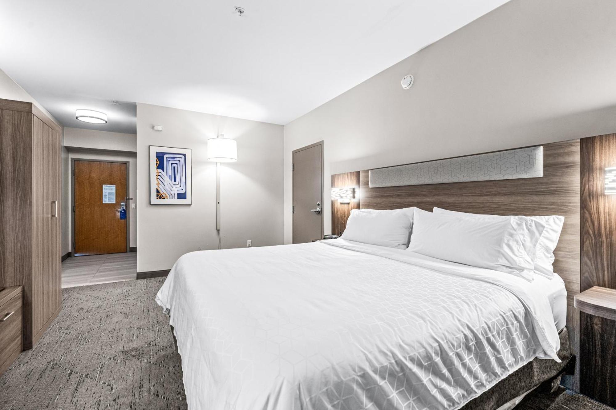Holiday Inn Express & Suites Carneys Point - Pennsville By Ihg Экстерьер фото